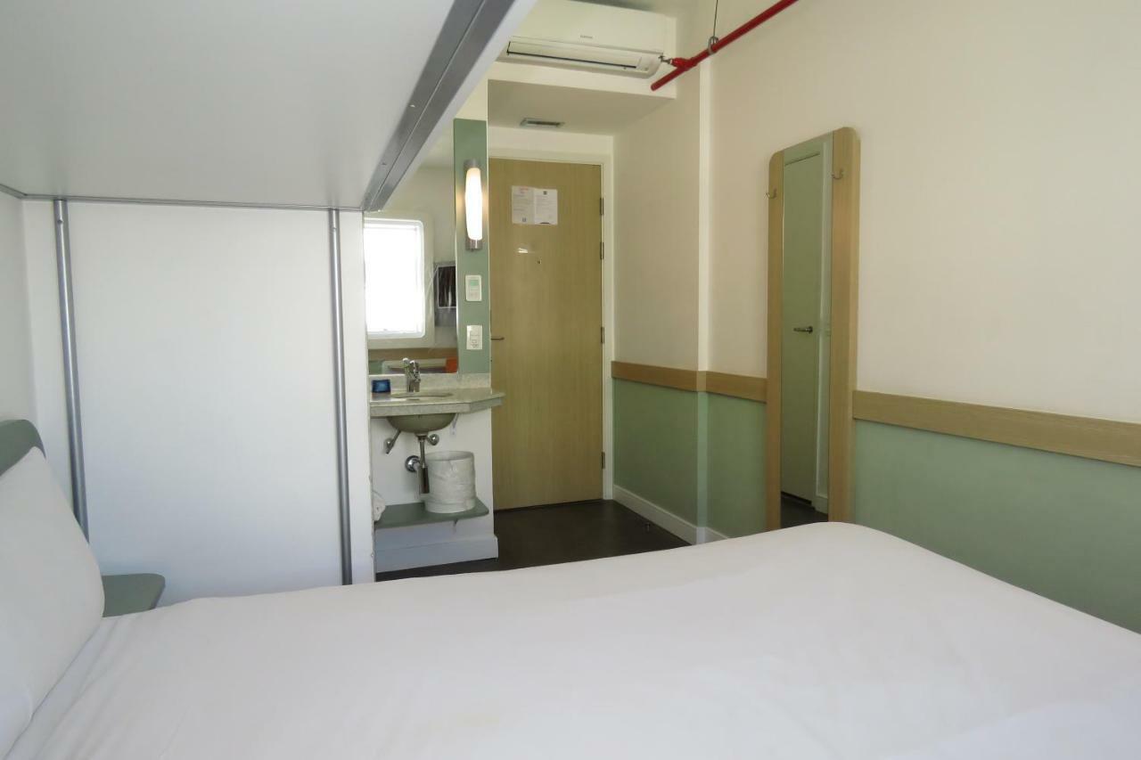 Ibis Budget Osasco Bagian luar foto